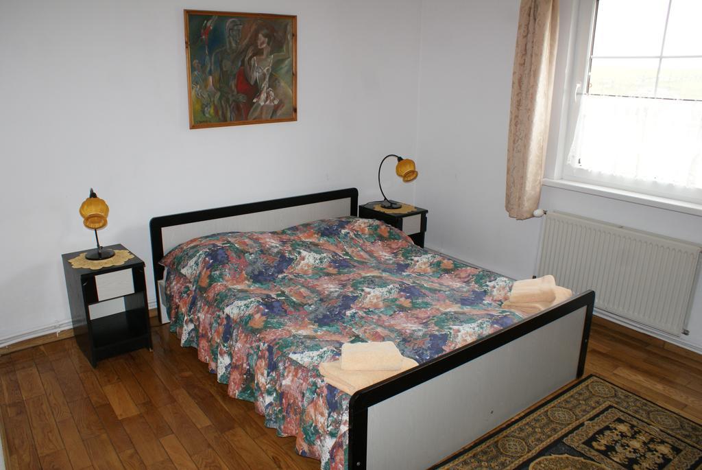 Palac Wojciechy Luaran gambar